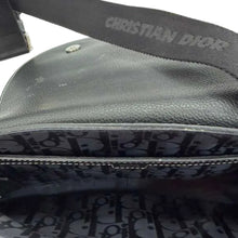 Load image into Gallery viewer, Christian Dior Pre-Owned Saddle Messenger Bag Black Leather - view 3
