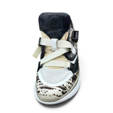 Load image into Gallery viewer, Chloe Pre-Owned Monochrome Patterned Sneakers
