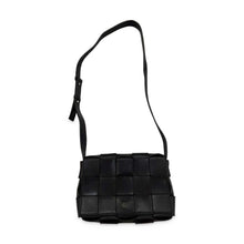 Load image into Gallery viewer, Bottega Veneta Pre-Owned Black Intreccio Crossbody Bag - view 1
